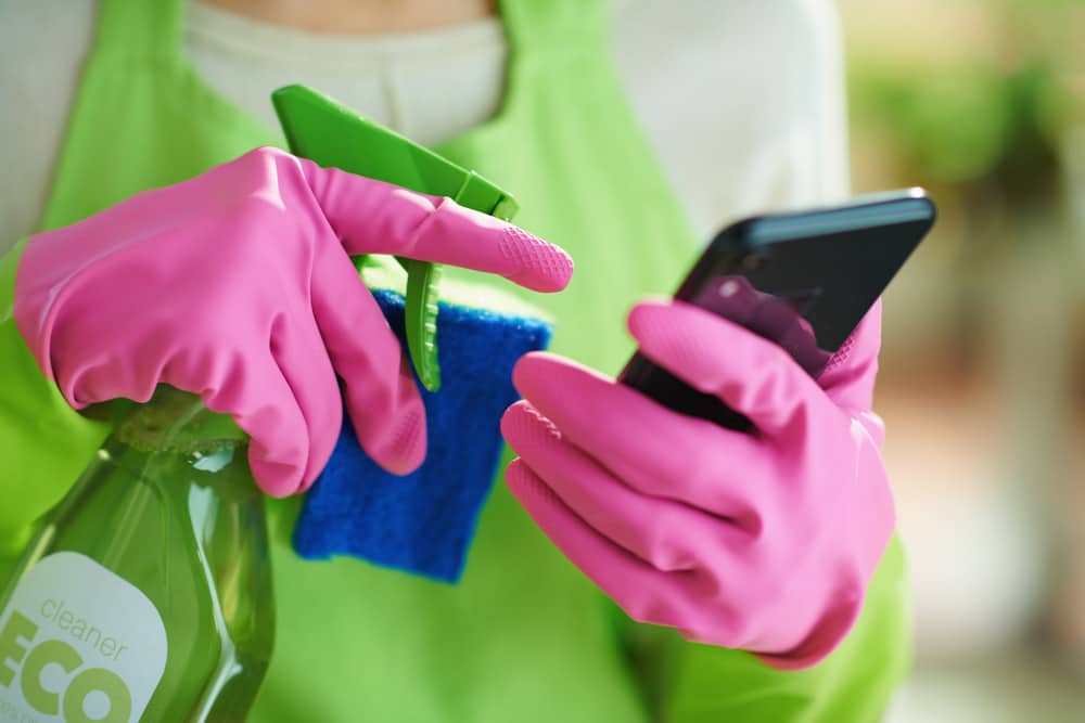 How do I choose a good cleaning business app